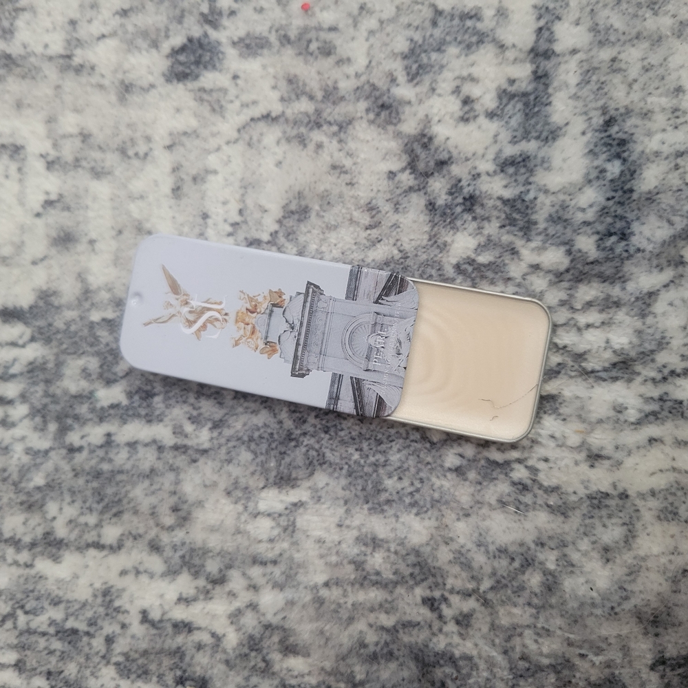 Elegant Cream Compact